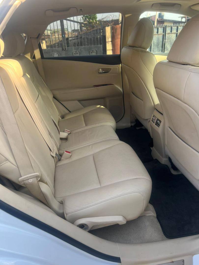 A picture of  2012 LEXUS RX350