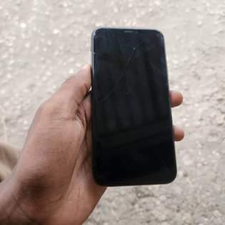 A picture of iPhone X 64gb bei 290 000 kreki 0692853914 Face ID