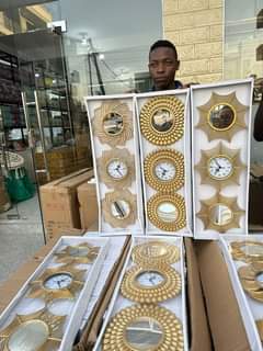 A picture of Set ya saa