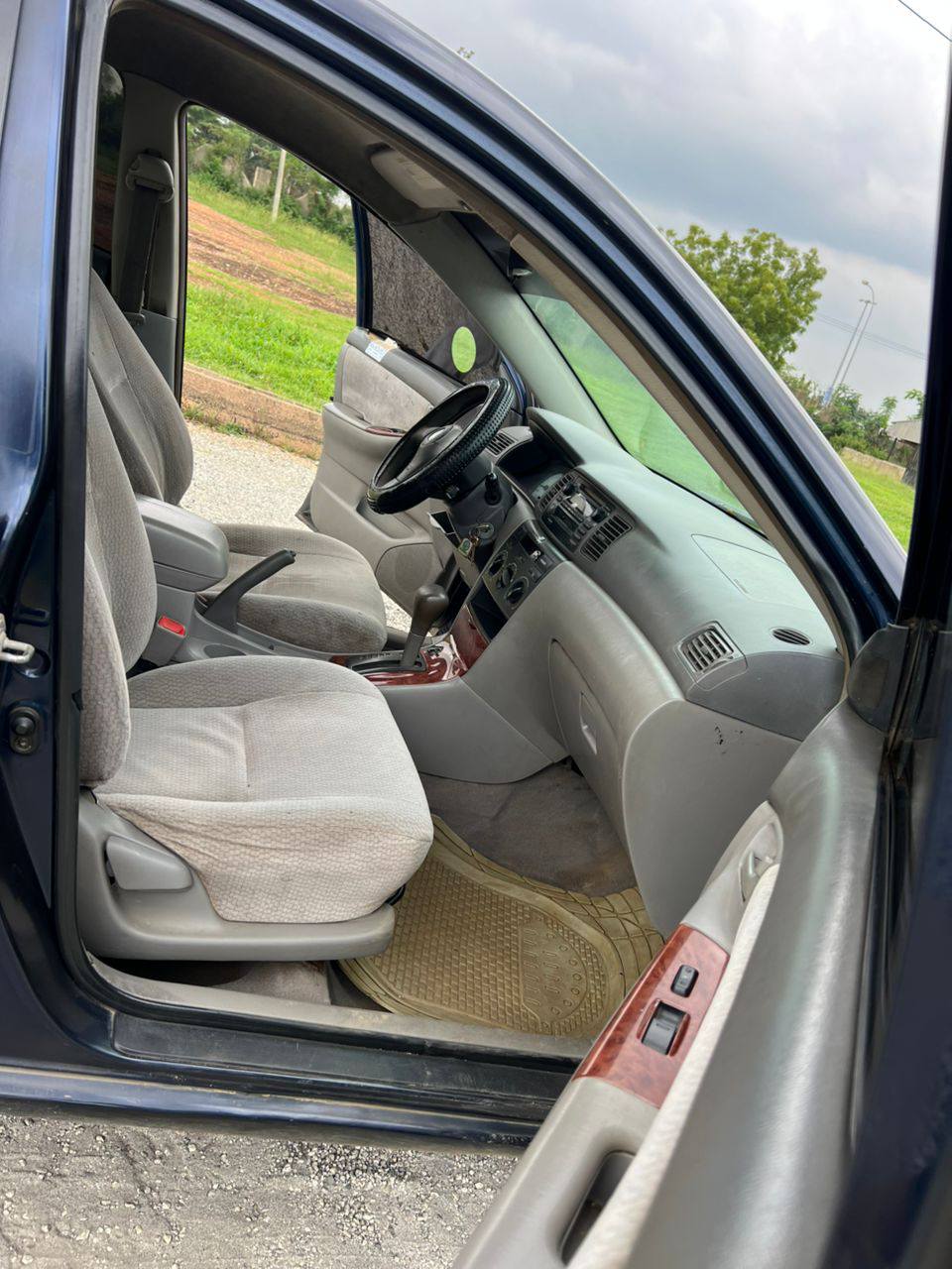 A picture of Toyota Corolla 2004