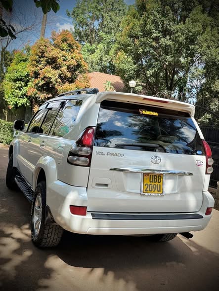 A picture of Toyota land Cruiser tx