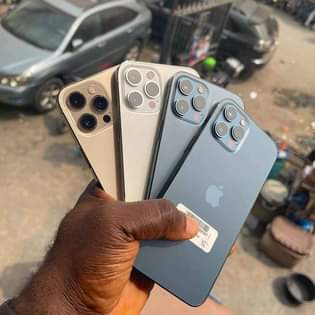 A picture of IPhone 12 pro max