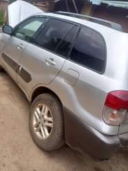 A picture of Toyota RAV4 04 model baked on first body engine and