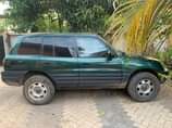 A picture of RAV4 OLD MODEL KALI SANA YAKUFUGWA