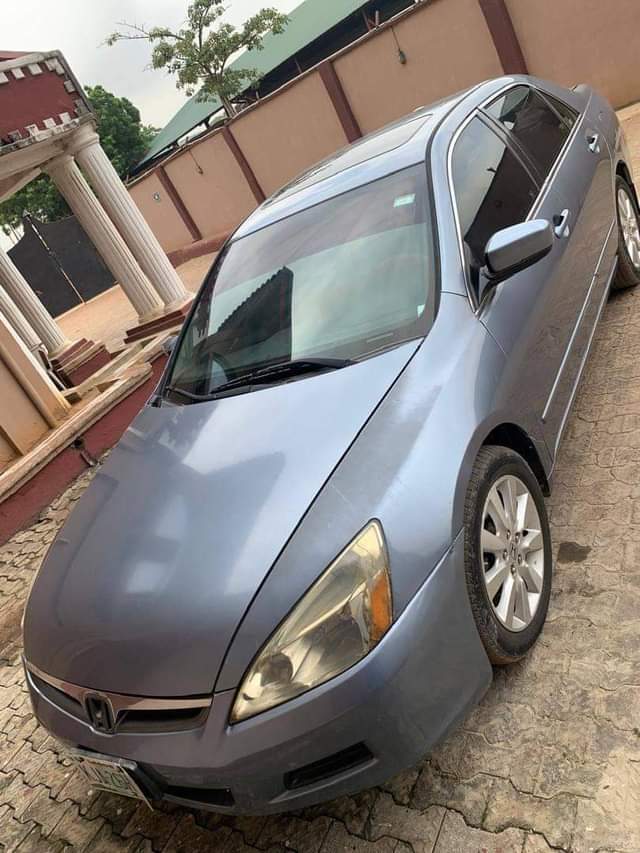 A picture of 2007 Honda Accord DC Automatic