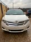 A picture of Ok so this is a 2013 Toyota venza xle Full