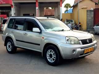 A picture of 2005 X trail New Good