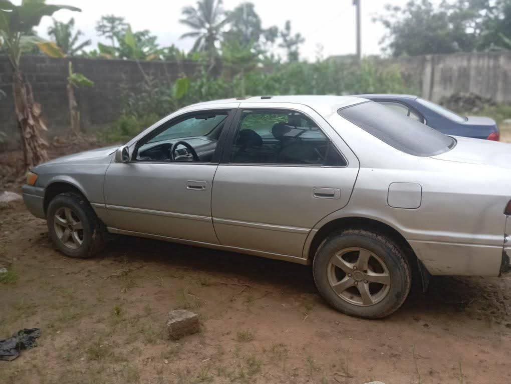 A picture of Toyota camry