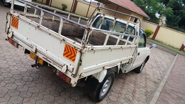 A picture of TOYOTA HILUX