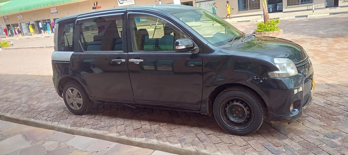 used toyota sienta