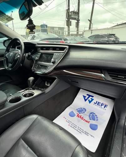 A picture of 2014 TOYOTA AVALON