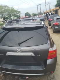 A picture of 2010 Toyota Highlander limited
