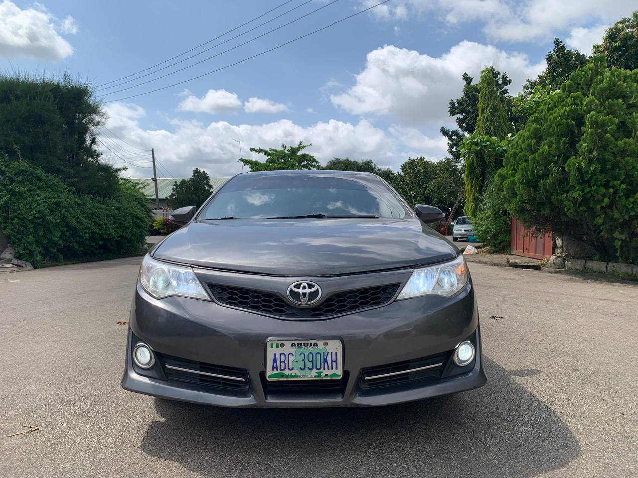 A picture of Toyota Camry 013 model.