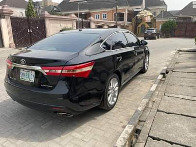 A picture of Toyota Avalon 2014 limited