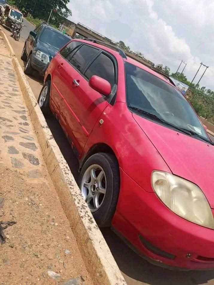 A picture of Toyota Corolla wagon manual transmission First body Standard Engine and