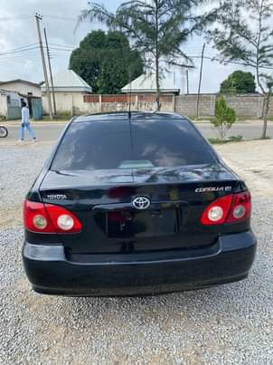 A picture of Toyota corolla 2003 model