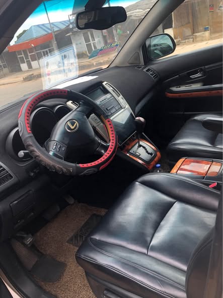 A picture of Rx 330 2008 Tokunbo standard Nothing to fixe
