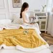 A picture of Fleece throw blanket
