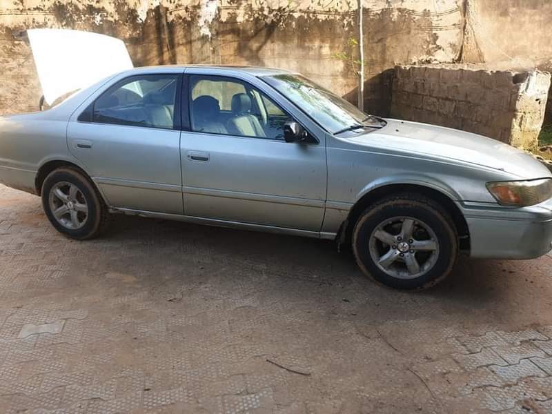 A picture of FIRST BODY CAMRY BIG LIGHT Belgium standard 2000 model in