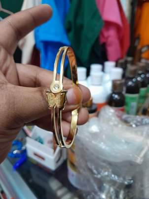 A picture of Bracelet