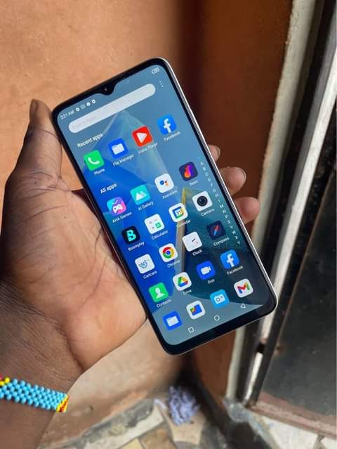 A picture of infinix hot30i
