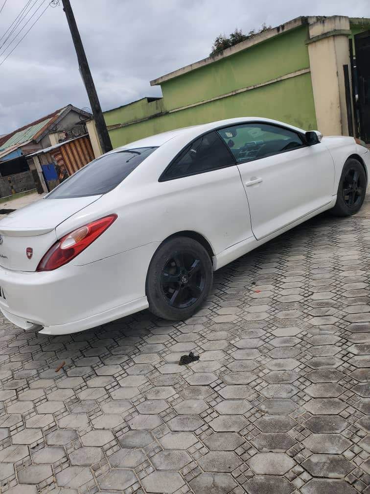 A picture of DISTRSS SALES 2004 IN PERFECT WORKING CONDITION EVERYTHING PERFECT 08063490227