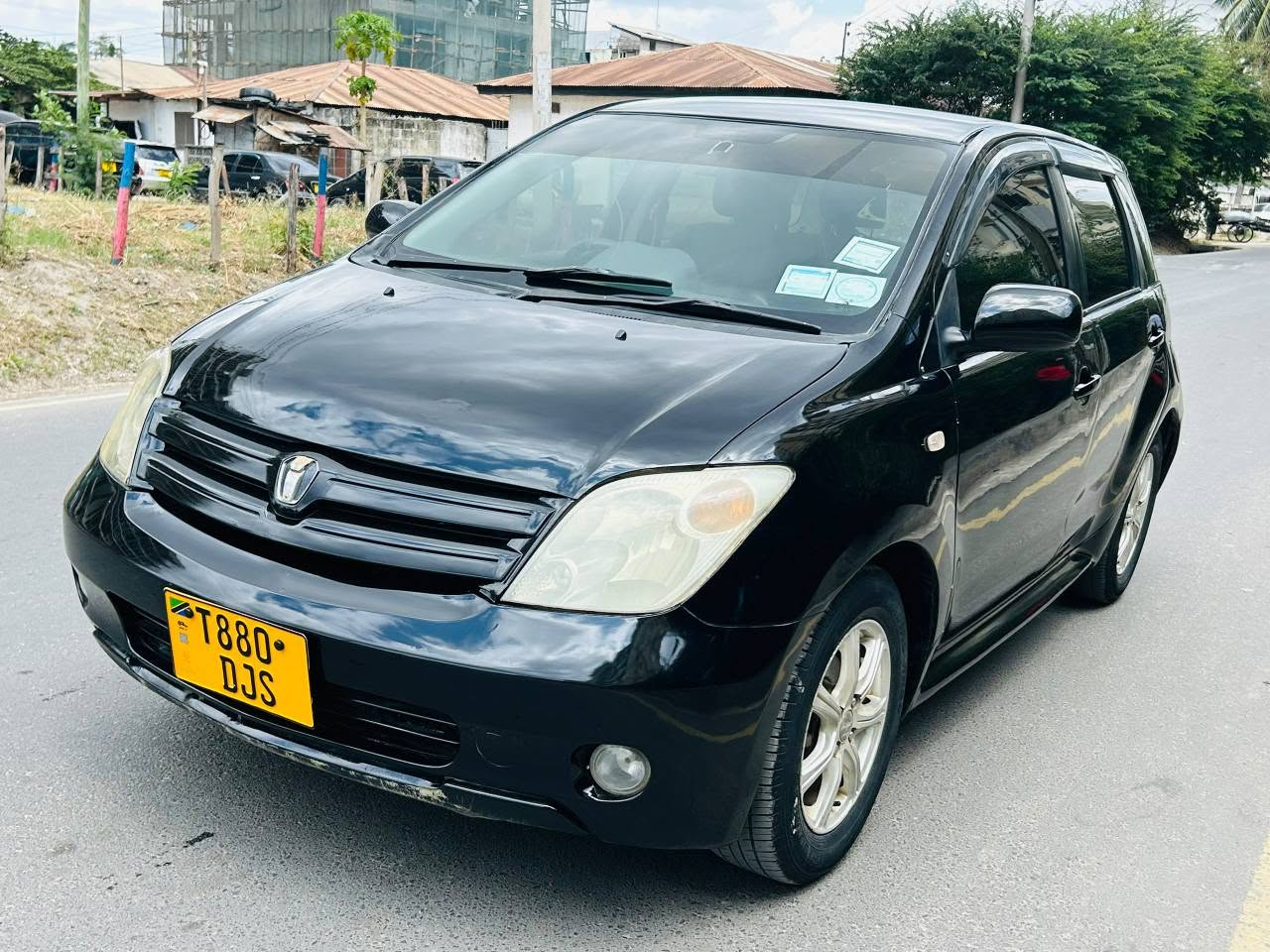A picture of TOYOTA IST