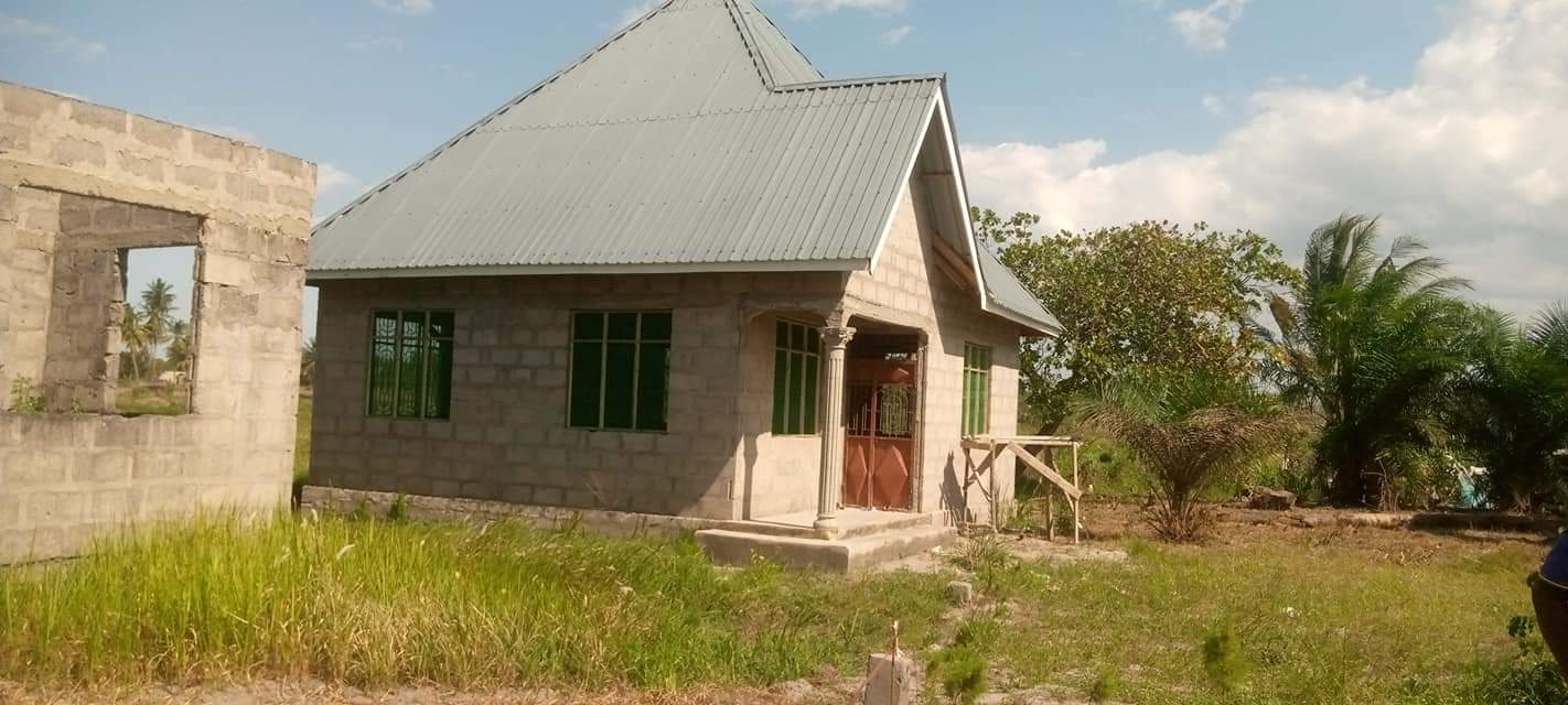A picture of Kijumba smart sana Bei kitonga
