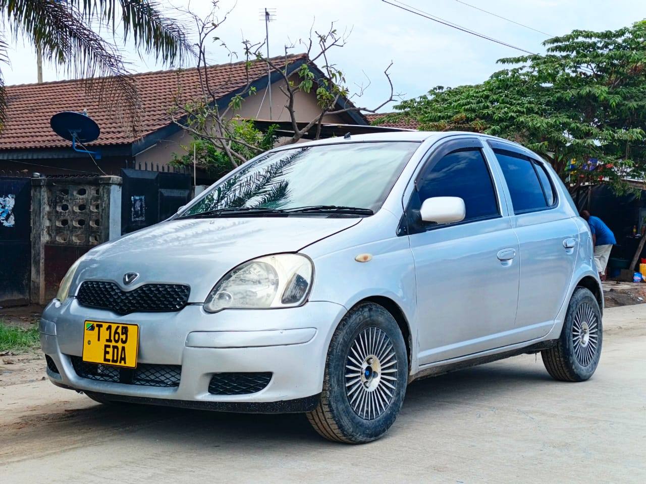 A picture of TOYOTA VITZ 0714058883