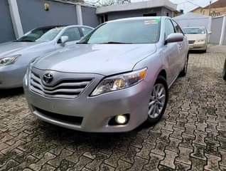 A picture of URGENT BUYERS 09030318568 CLEAN Toyota Camry XLE Year 20011 Model