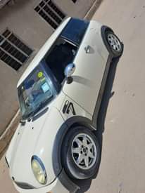 A picture of BMW Mini Cooper DTY Inauzwa TZS. 5.9m