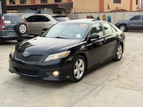 A picture of FOREIGN USED 2011 TOYOTA CAMRY SE V4 ENGINE April 2026