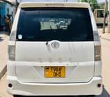 A picture of TOYOTA NOAH BEI MILION 6 3