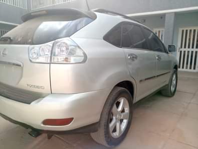 A picture of Lexus Rx330 for sale Super Clean body and interior Sound