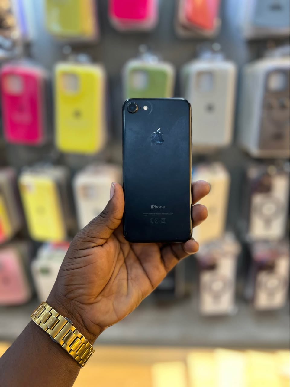 A picture of IPHONE 7PLAIN BEI LAKI MOJA TU 100000 CALL 0786682446