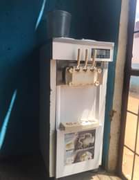 A picture of Selling ice cream machine