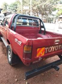 A picture of 1999 Toyota 1999 17