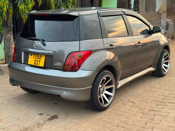 A picture of Toyota ist