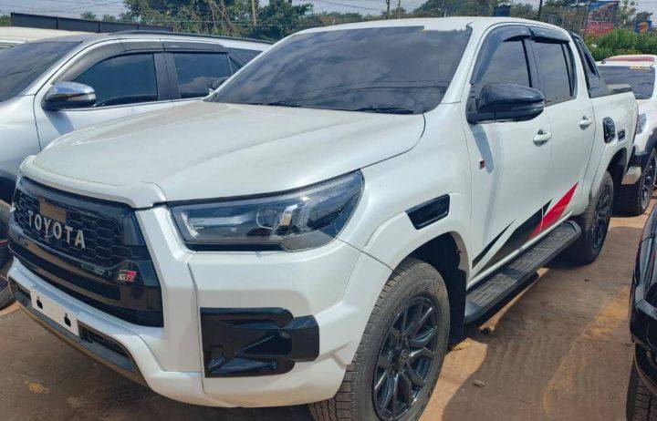 used toyota hilux