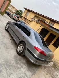 A picture of Peugeot 607 Executive 