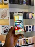 A picture of IPhone 7 32gb on sale at 270K