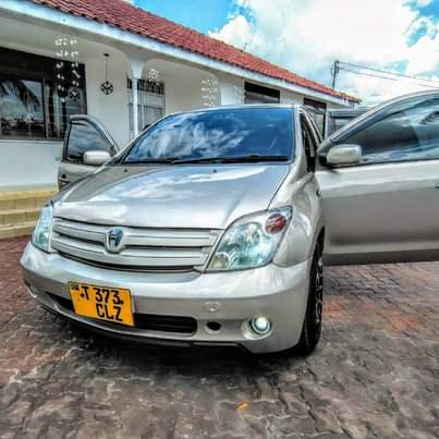 A picture of TOYOTA IST CLZ