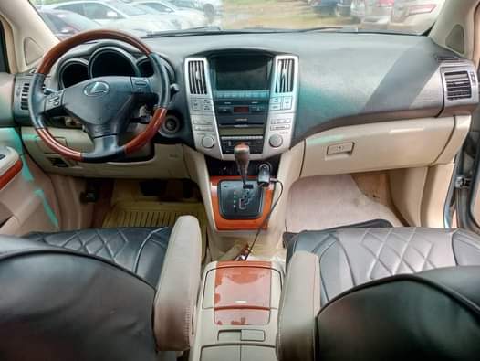 A picture of Highest grade Lexus RX 330 Everything is intact and untouched