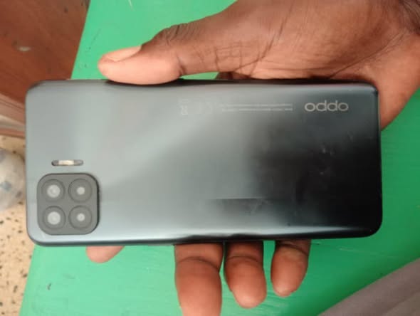 A picture of OPPO A93