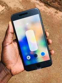 A picture of iPhone 8 Plus 64Gb at 330k