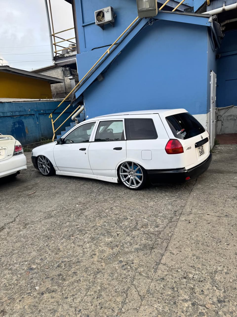 nissan ad wagon