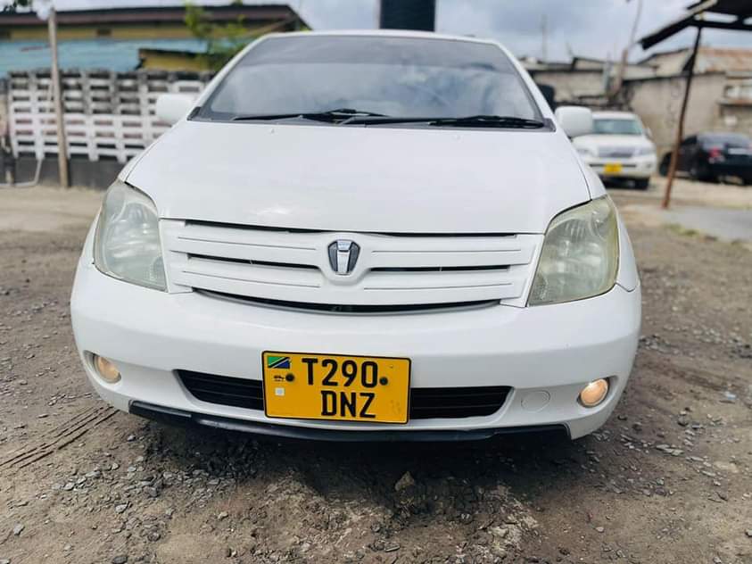 used toyota ist