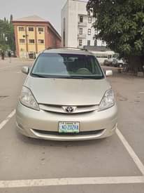 A picture of 2007 Toyota Sienna