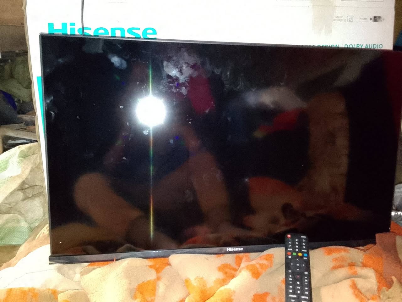 A picture of Hisense 32 inch frameless digital flat tv new