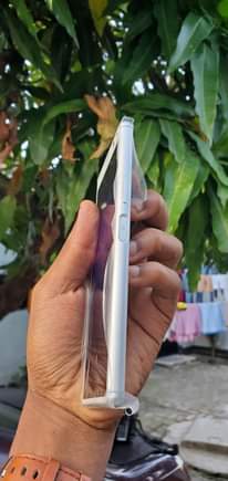 A picture of Sony experia 8